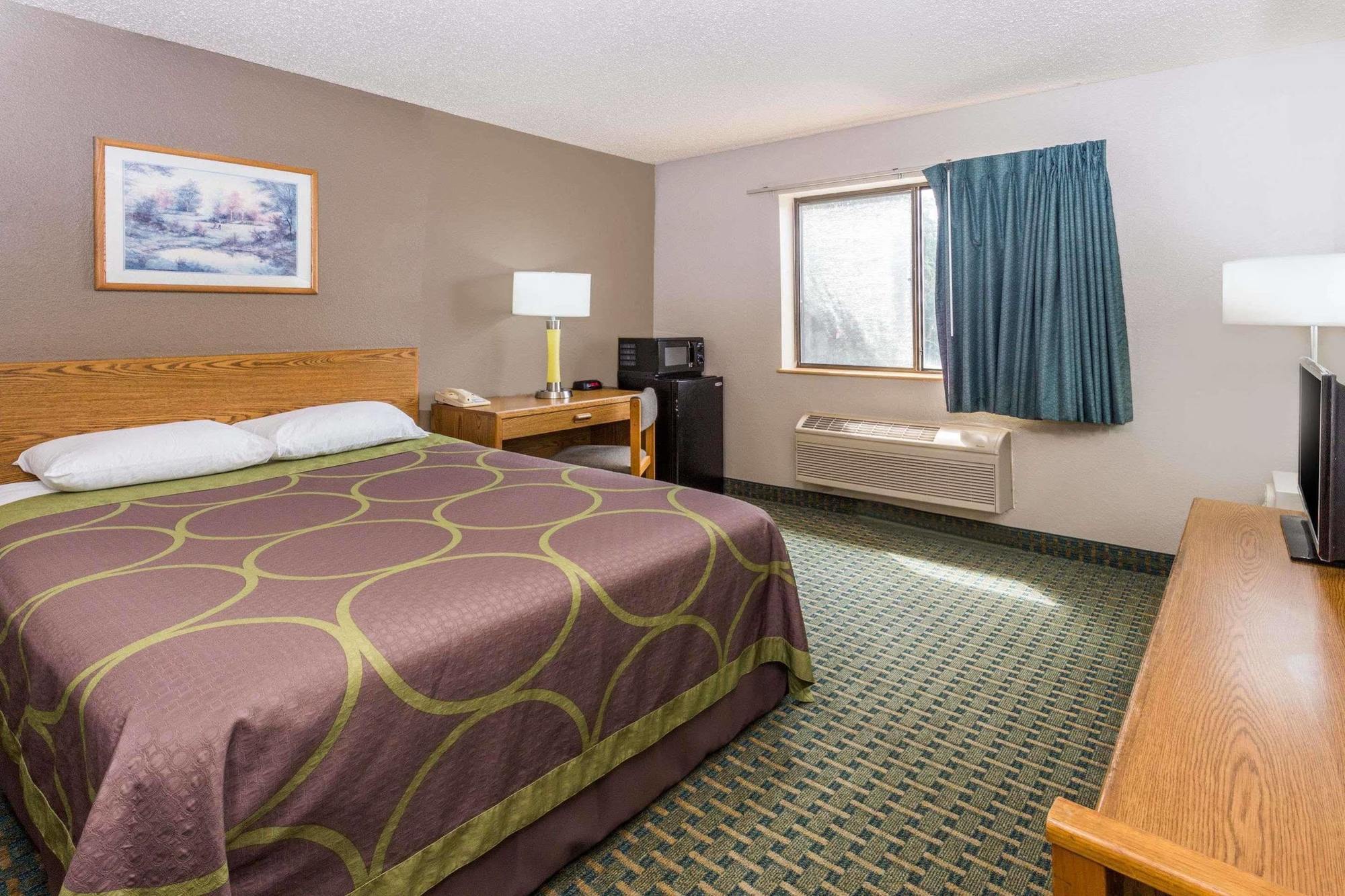 מלון סנט צ'ארלס Super 8 By Wyndham St. Charles מראה חיצוני תמונה